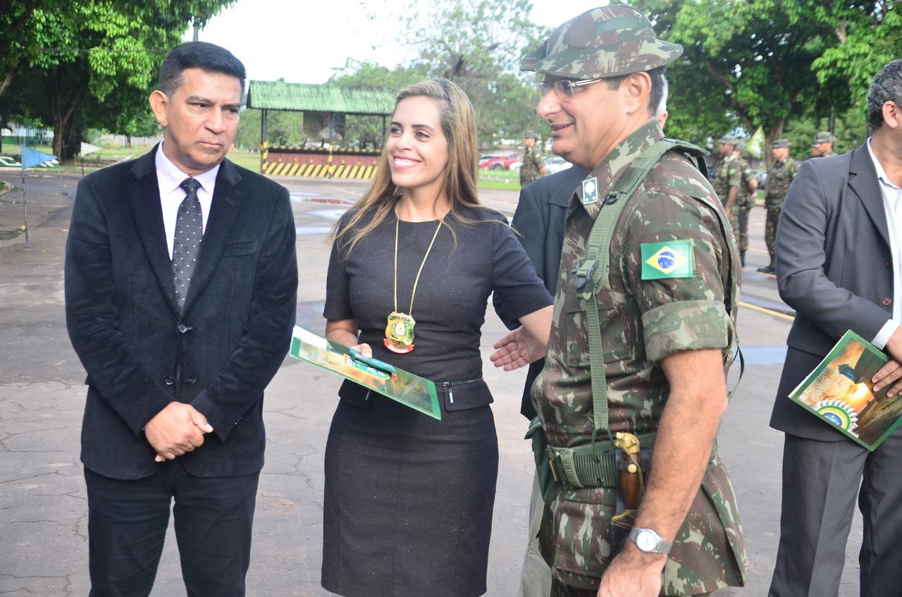 DELEGADA DA POLÍCIA CIVIL DO AMAPÁ É CONDECORADA PELO EXÉRCITO BRASILEIRO